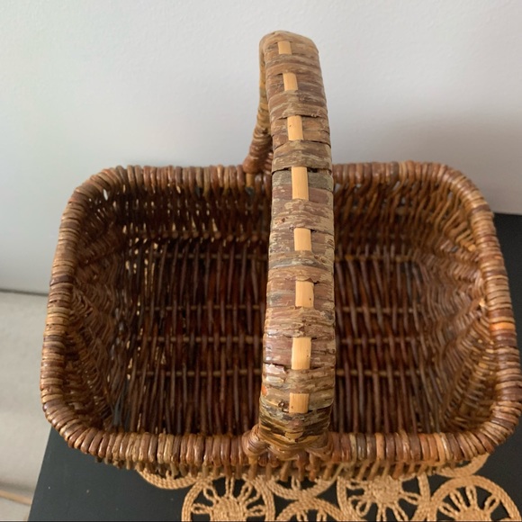 Vintage Rectangular Sturdy Wicker Woven Basket - Picture 6 of 10